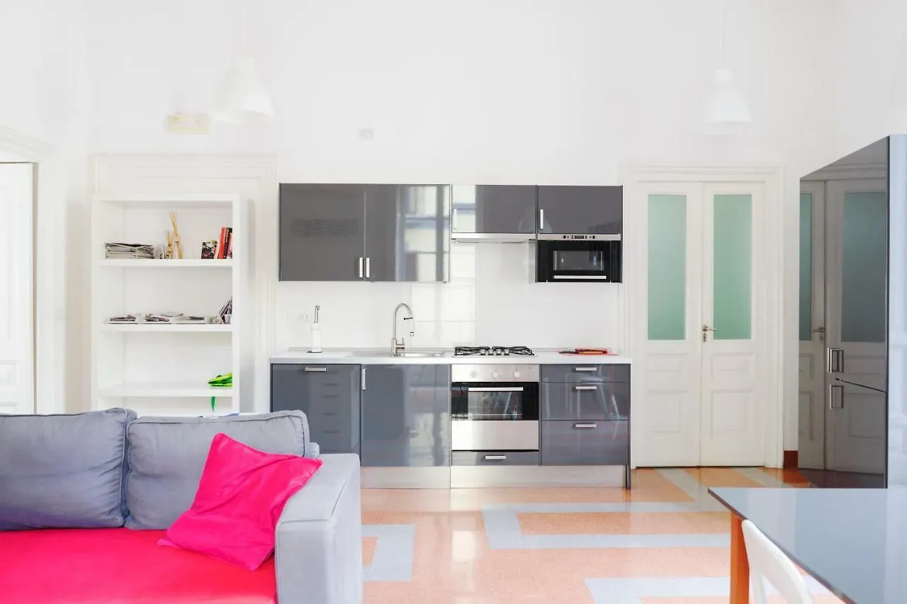 Casa Conforti Luminosa In Centro Naples Apartment